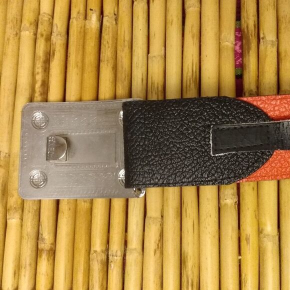 NWOT Black & Red 100% Leather Buckle Inside Adjustable Silver Large Buckle 34-38 - Picture 7 of 10